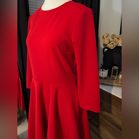Express Scarlet Long Sleeve Dress - Picture 4 of 8